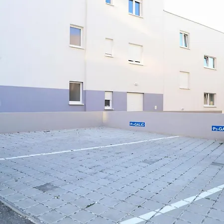Apartment Megi Split